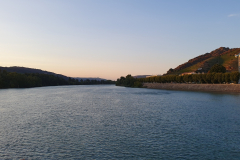 Flusskreuzfahrt Etappe 9 – Bei schöner Abendstimmung Abfahrt nach Lyon von Tournon-sur-Rhône 