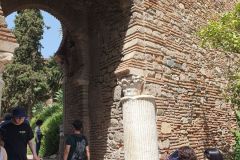 Die-maurische-Palastanlage-Alcazaba-von-Malaga-ist-eine-der-bedeutendsten-erhaltenen-maurischen-Festungen-Spaniens-07