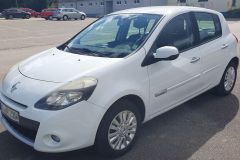 Renault-Clio-04
