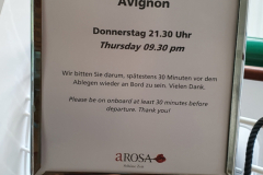 Nach dem Frühstück gingen wir zur Brücke Pont Saint-Bénézet – Etappe 8 unserer Flussreise Lyon–Mittelmeer 2025 in Avignon