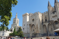 Blick auf den Papstpalast in Avignon – Etappe 8 unserer Flussreise Lyon–Mittelmeer 2025
