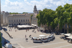Place de l’Horloge in Avignon mit Hôtel des Monnaies  – Etappe 8 unserer Flussreise Lyon–Mittelmeer 2025