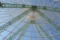 Auf dem Riesenrad am Ufer von Avignon mit herrlichem Rundumblick über die Dächer der Stadt, den Papstpalast und die Umgebung – Etappe 8 unserer Flussreise Lyon–Mittelmeer 2025