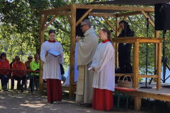 Atmosphäre beim Motorradgottesdienst mit Sonne und Gemeinschaft
