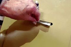 Kerzen-anzuenden-in-Basilika-Sacre-Coeur-de-Montmartre-in-Paris-bei-unserem-Besuch-im-Mai-2024_02