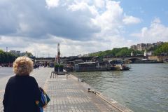 0002-Start-zur-Bootsfahrt-auf-der-Seine-in-Paris_04