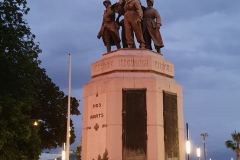 Reise Lyon Cote d´Azur Teil 4  Cannes. Denkmal für die Gefallenen der beiden Weltkriege