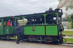 Die-historische-Chiemsee-Bahn-von-1887-in-Prien-01