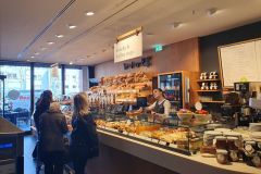 Fruestuecken-und-etwas-shoppen-im-City-Center-in-Gersthofen-02