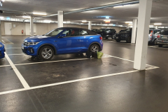 Rückreise von der Côte d’Azur – heim nach Eggenstein.  Gepäck in Garage im Auto verstauen