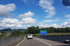 Rückreise von der Côte d’Azur – heim nach Eggenstein. Wolken, Regen und Sonne begleiten unsere Rückreise nach Eggenstein.  Die Grenze naht, der Himmel wird blau