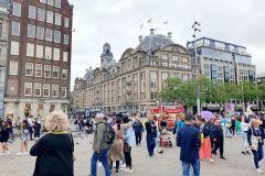 Rund-um-den-Dam-Platz-in-Amsterdam-08