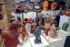 Im-Atelier-von-Pavel-Miguel-gibt-es-viel-zu-entdecken-10