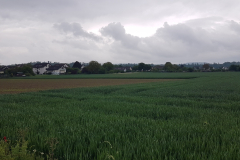 Nach  dem Tourstart ging es zur Friedhofskapelle Hagenbach