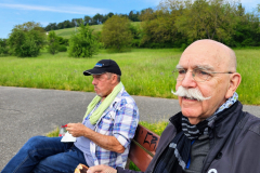 Radtour mit Peter auf der Vier-Täler-Tour im Heilbronner Land. Vesperpause in der Natur am Ortsrand Obersulm
