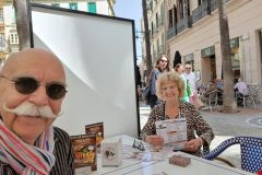 Fruehstueck-in-der-historischen-Altstadt-von-Malaga-15