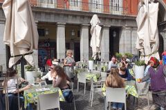 Fruehstueck-am-Plaza-Mayor-in-Madrid-01