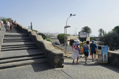 teneriffa-oder-gran-canaria-treppen-zum-strand-266