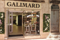 Parfümstadt Grasse – Besuch der Parfümerien Galimard und Aromasud mit persönlicher Beratung und Parfümkauf.