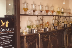 Parfümstadt Grasse – Besuch der Parfümerien Galimard und Aromasud mit persönlicher Beratung und Parfümkauf.