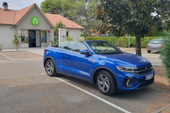 Côte d’Azur Reise Grasse. Fahrt von Orange nach Grasse. Auto fertig gepackt zur Abfahrt