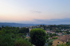 Côte d’Azur Reise Grasse. Ruhetag im Hotel Best Western Plus Elexir Grasse.  Fensterblick