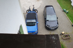 Auto vor dem Haus Radtour Chiemsee Chiemgau September 2025 – Tag 1