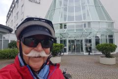 Noch-18-km-bis-zum-Hotel-in-Weinheim-07