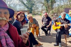 Kaffeekraenzchen-mit-spanischer-Gitarrenbegleitung-02