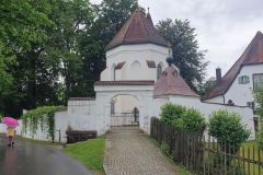 Die-Wallburgiskapelle-in-Seeon-01
