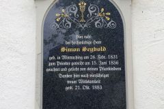 Die-Wallburgiskapelle-in-Seeon-04
