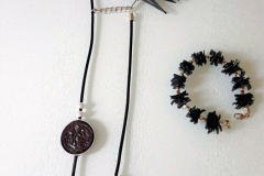 Auffälliger Modeschmuck aus Fahrradschläuchen – Statementstück