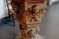 Die-Historische-St-Kiliani-Kirche-in-Hoexter-10