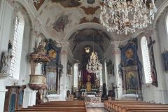 Die-Pfarrkirche-Mariae-Himmelfahrt-in-Prien-am-Chiemsee-10