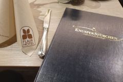 Abendessen-im-Restaurant-Knusperstuebchen-in-Hoexter-01