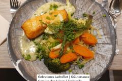 Abendessen-im-Restaurant-Knusperstuebchen-in-Hoexter-03