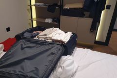 Zurueck-ins-Hotel-und-Koffer-packen-21