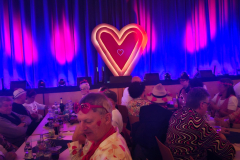 Faschingsprunksitzung des LCC Leopoldshafen 2026 – Tänze und Bühnenauftritte unter dem Motto Love is in the Air