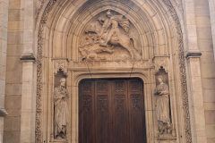 Lyon über die Hängebrücke zur Kirche Saint Georges