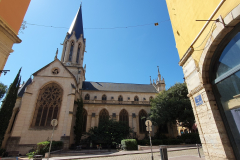 Lyon über die Hängebrücke zur Kirche Saint Georges