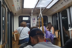 Viele Treppen zur Basilika Notre Dame de Fourviere Fahrt mit der Standseilbahn durch Tunnel
