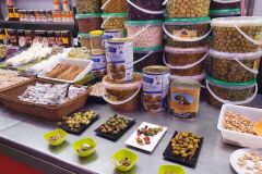 Markthalle-in-Malaga-Mercado-Central-de-Atarazanas-25