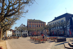 Marktplatz-in-Holzminden-02