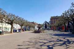 Marktplatz-in-Holzminden-03