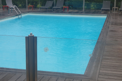 Côte d’Azur Reise Monaco Regentropfen im Pool
