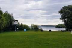Hafen von Quetzin – stiller Moment am Seeufer