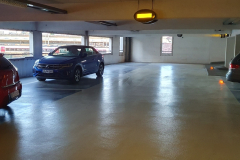 Unser Auto im Parkhaus abholen. Auf der Fahrt von Lyon nach Orange – Landschaften, Dörfer und Straßen unterwegs