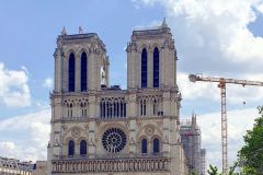Notre-Dame-de-Paris-01