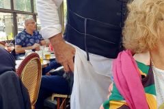 Bummel-und-Abendessen-auf-den-Champs-Elysees-im-Cafe-George-V-in-Paris-05