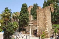 Durch-den-Park-in-Malaga-auf-dem-Weg-zum-Picasso-Museum-15